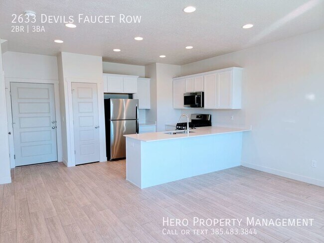 Foto del edificio - Stunning BRAND NEW Townhomes!