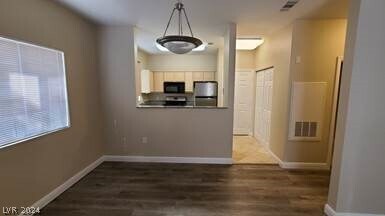 Building Photo - 5250 S Rainbow Blvd
