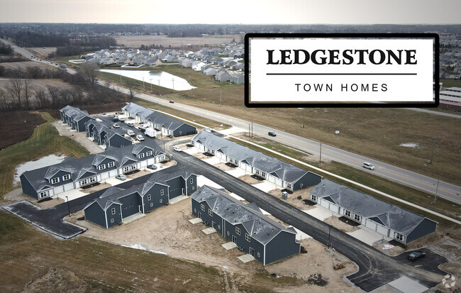 Foto principal - Ledgestone Townhomes