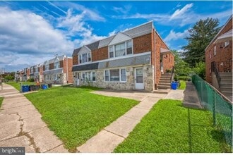 Building Photo - 2619 Tremont St