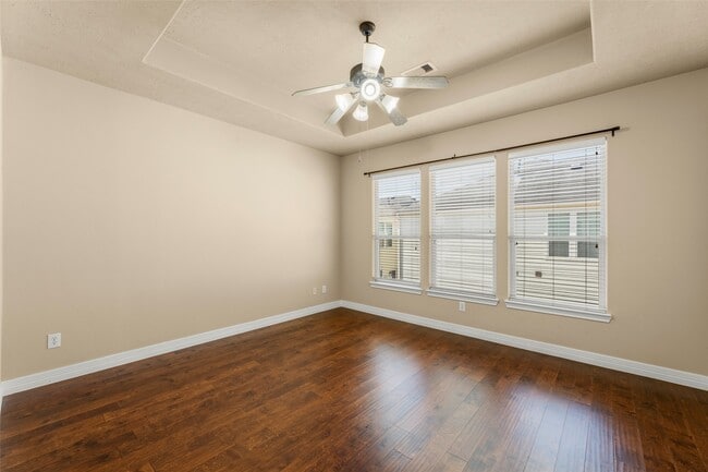 Building Photo - 1716 Aden Dr