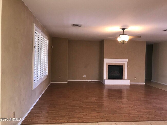 Foto del edificio - 16804 W Northampton Rd