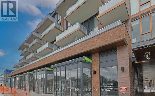 Building Photo - 215-215 Lakeshore Rd W