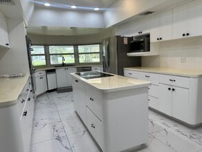 Building Photo - 9480 SW 99th St