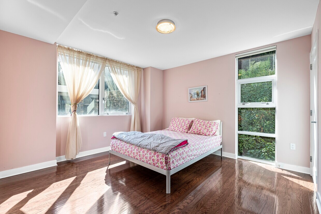 Foto principal - 100 Thompson Ln