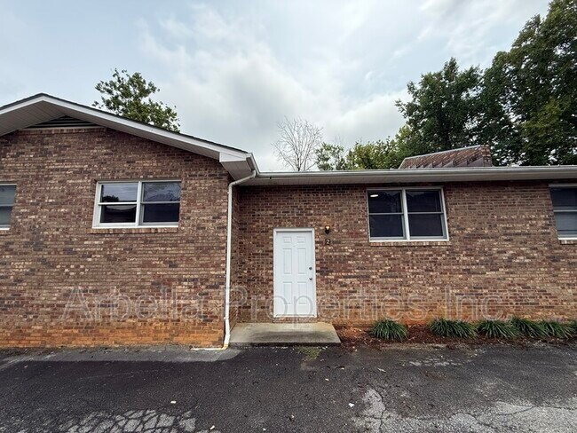 Building Photo - 935 Kendrick Creek Rd