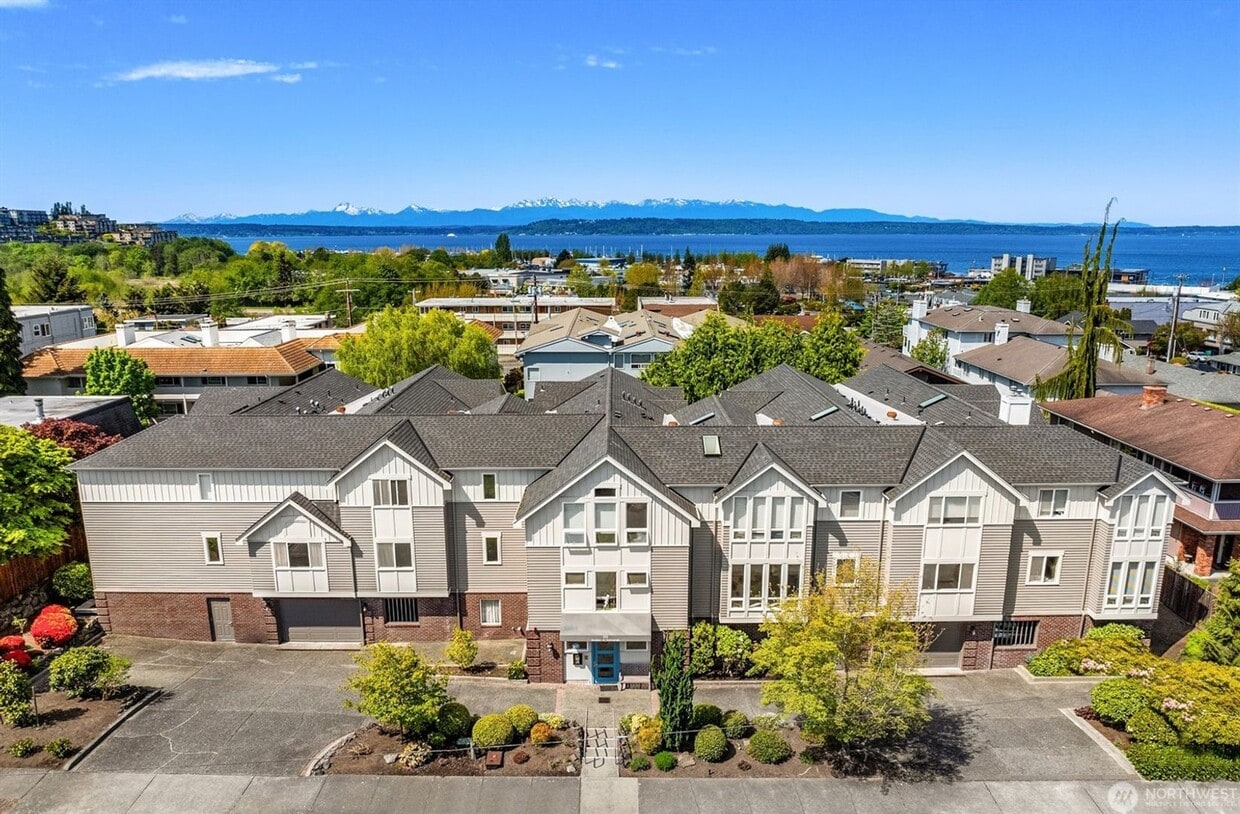 Primary Photo - 2bd/2ba Edmonds Condo