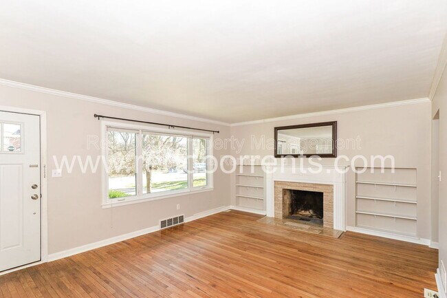 Foto del edificio - 4930 N Illinois St