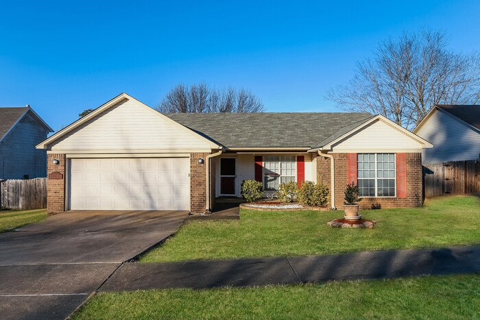 Primary Photo - Adorable 3 Bedroom
