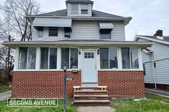 Building Photo - 2854 E 128th St