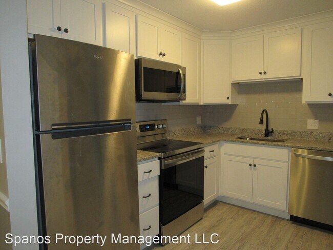 Building Photo - 2 br, 1 bath House - 2 Bristol Ct #212
