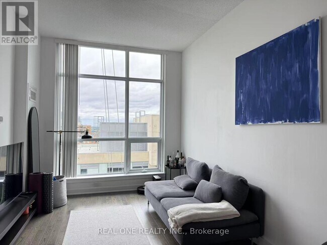 Photo du bâtiment - 9205-9205 Yonge St
