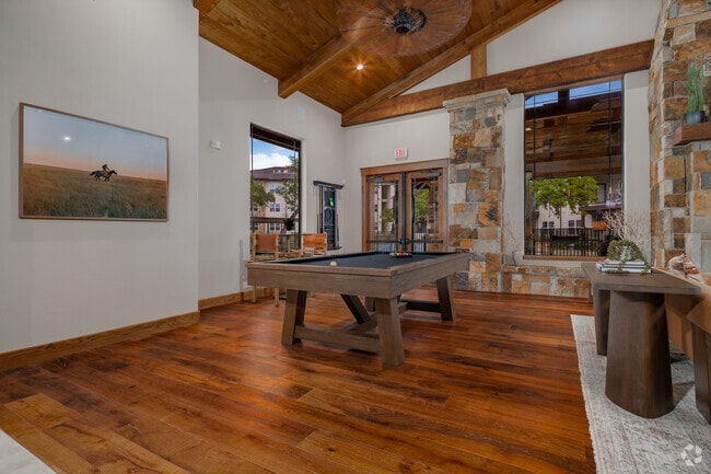 Casa club - Ranch Creek Apartments
