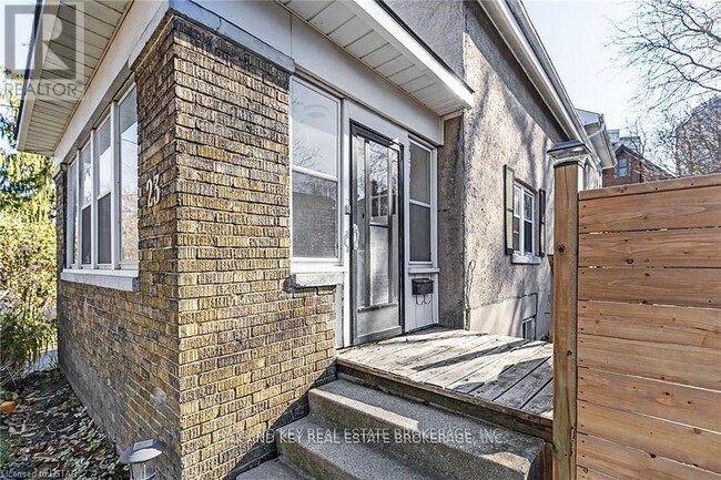 Building Photo - 23 Carfrae St