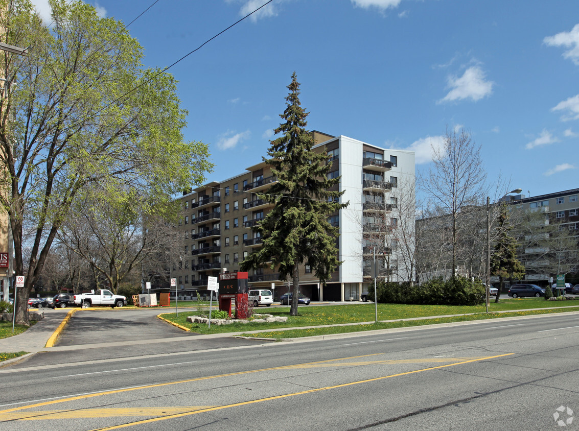 Primary Photo - Venetian Towers