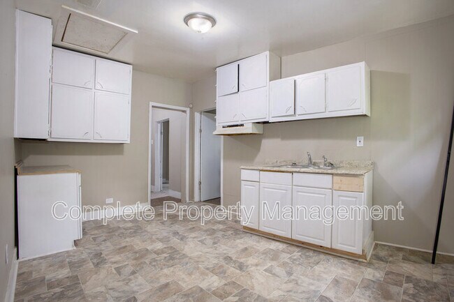 Building Photo - 109 59th St