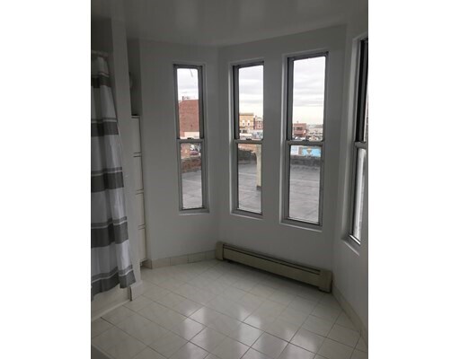 Foto del edificio - 4 Union Ave