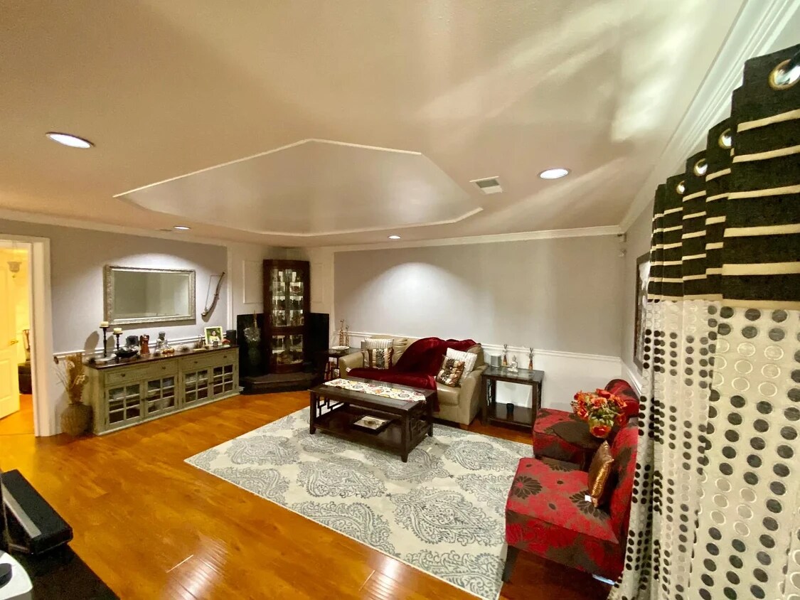 Foto del edificio - 38086 Parkmont Dr