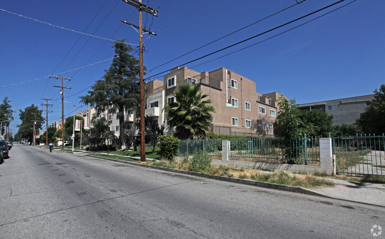 Noho House South Apartments North Hollywood, CA