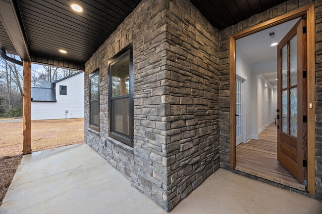 Building Photo - 1030 Gibson Rd