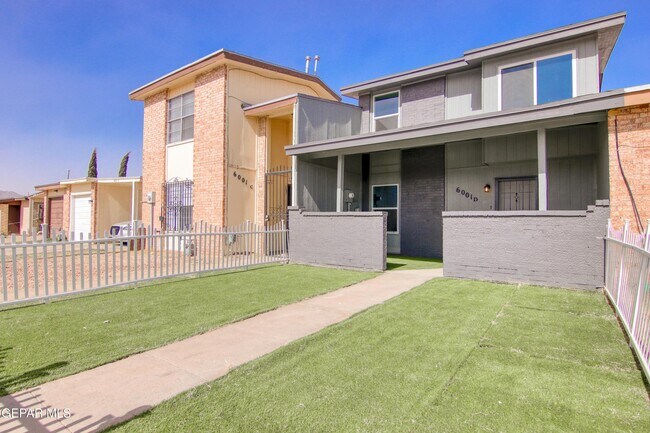 Foto del edificio - 6001 Morning Glory Cir