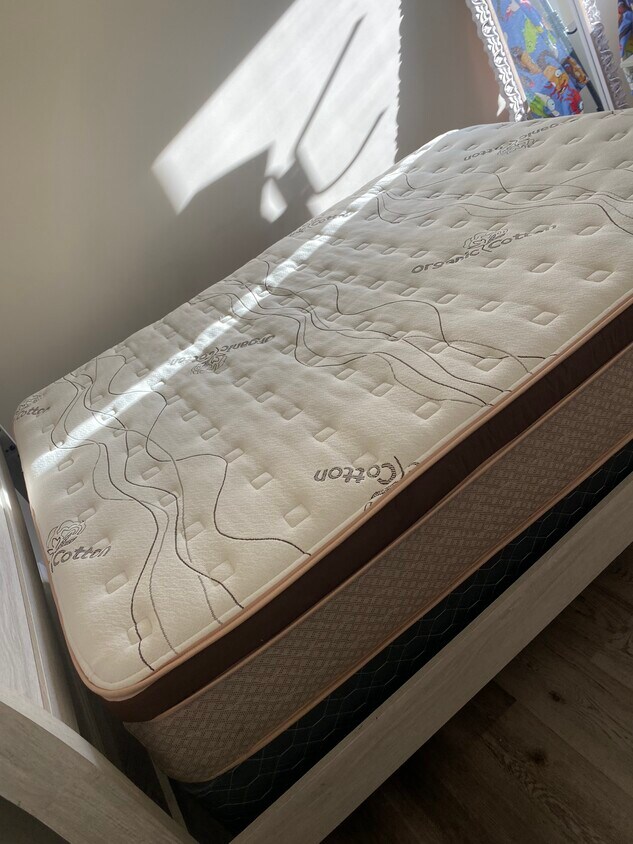 Foto del edificio - 1525 S Euclid St