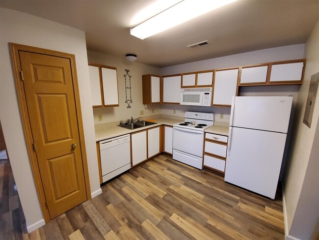 Building Photo - 3505 Fallon St