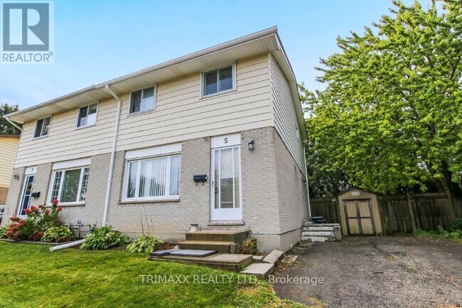 Building Photo - 5 Aldersbrook Crescent