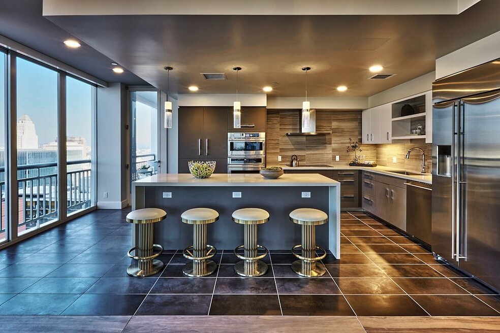 Private Solarium Penthouse Apartments In Los Angeles