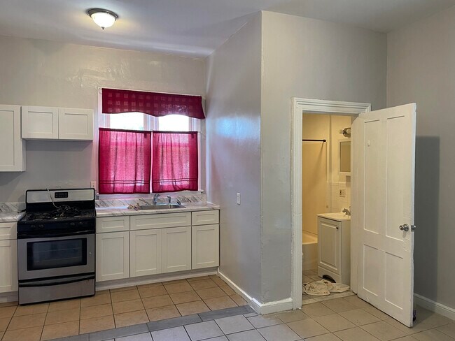 Foto del edificio - 62 Dehart Pl