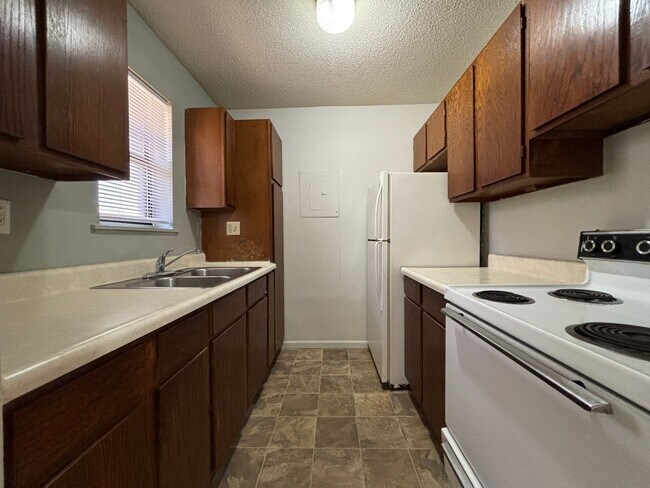 Foto del edificio - Studio Apartment at the Brookside Apartments!