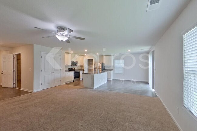 Foto del edificio - 1626 Hidden Gdn Ln