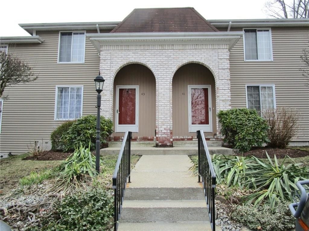 Primary Photo - 43 Marigold Cir
