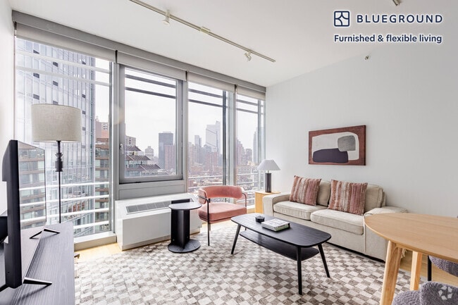 Building Photo - 550 W 54th St