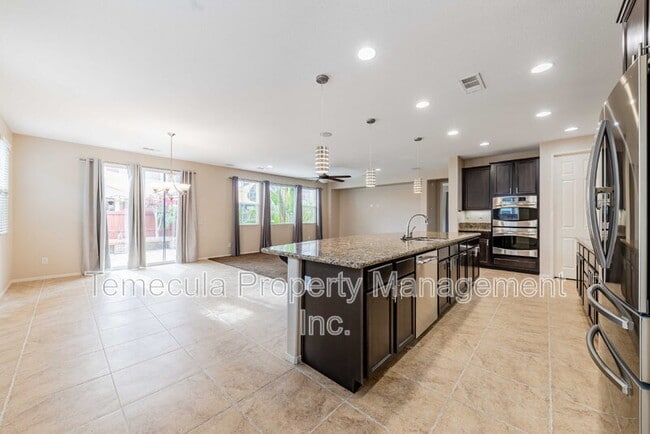 Building Photo - 27355 Avon Ln