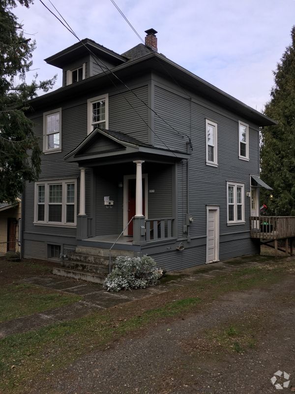 Building Photo - 4919 SE Kelly St