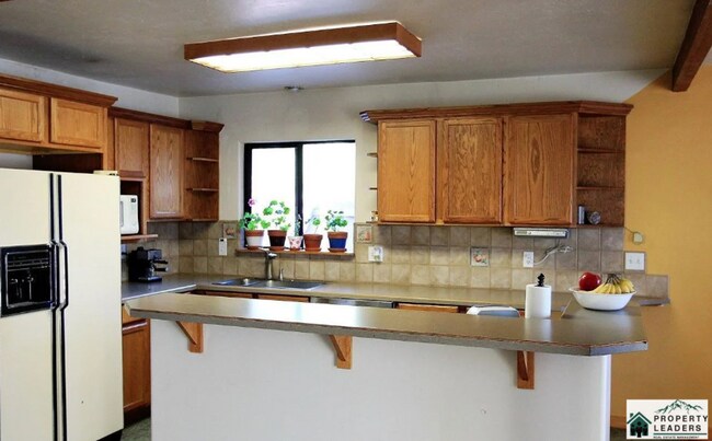 Foto del edificio - Charming 3-Bedroom Home Across from Orchard Park