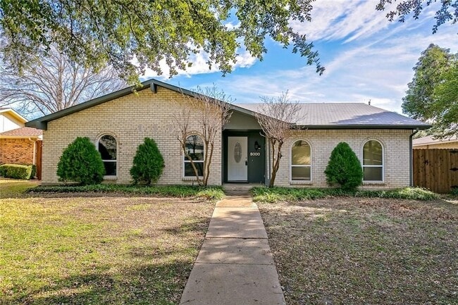 Building Photo - 5000 Goodwin Dr