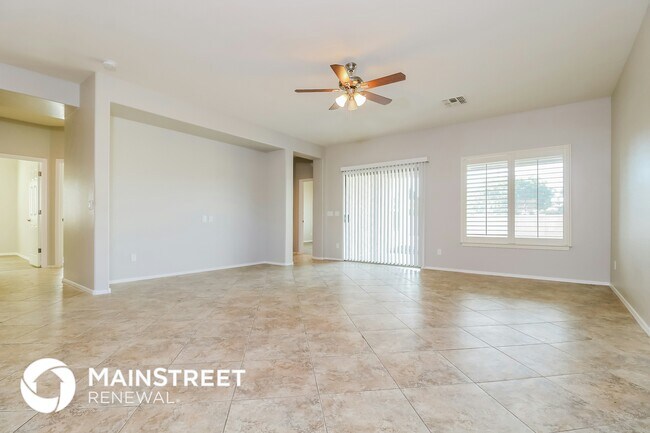 Foto del edificio - 11761 W Daley Ln