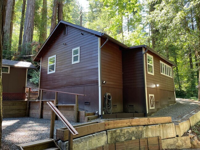 Foto del edificio - 5445 Cazadero Hwy