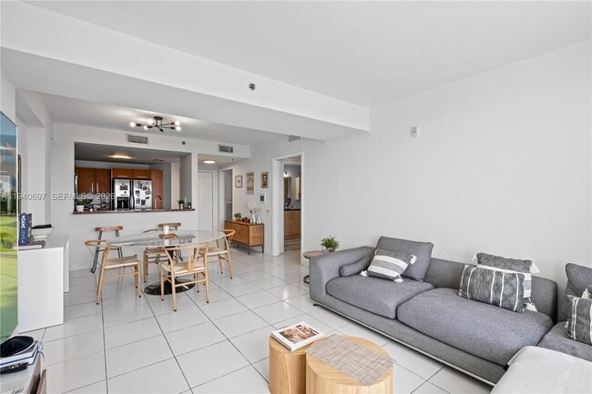 Building Photo - 6362 Collins Ave