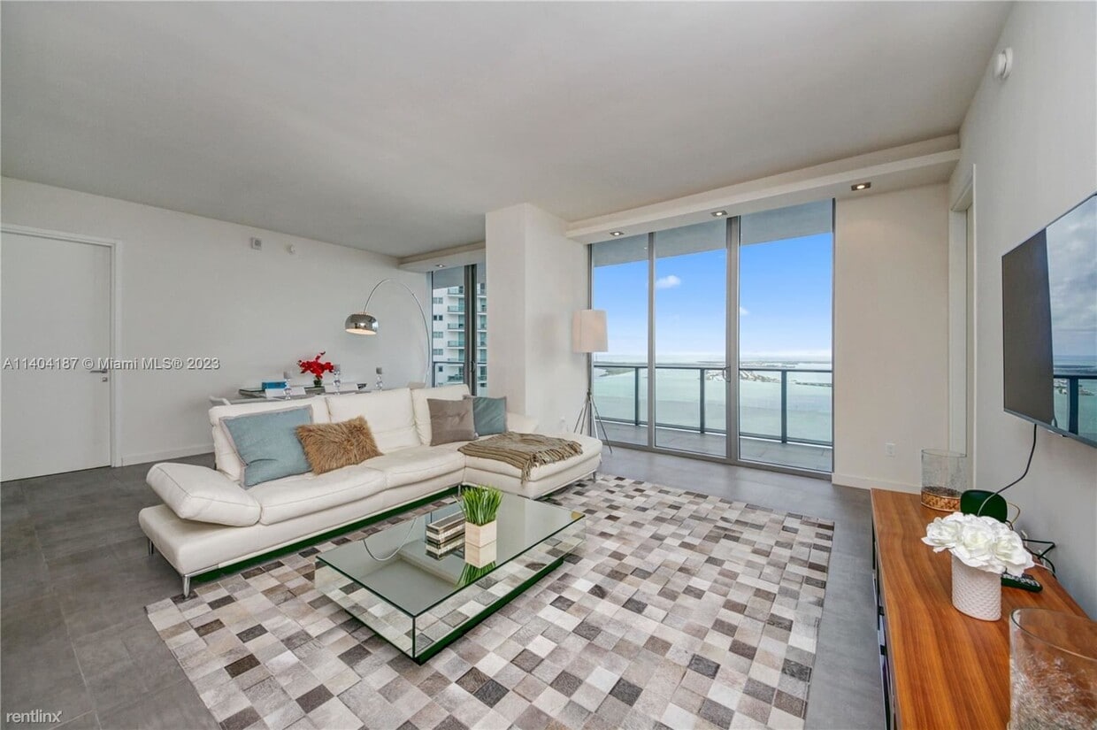 Primary Photo - 2 br, 3 bath Condo - 1300 Brickell Bay Dr ...