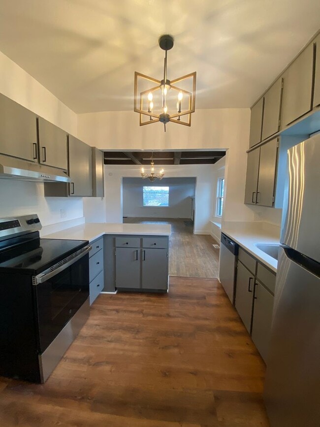 Building Photo - Illinois Duplex