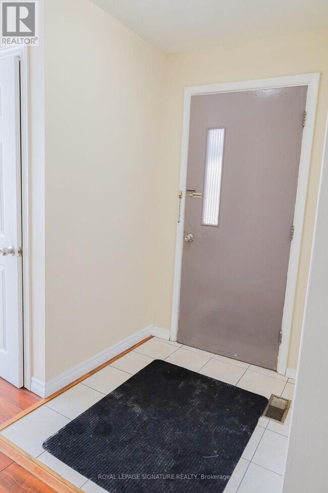 Building Photo - 39 Brisco St