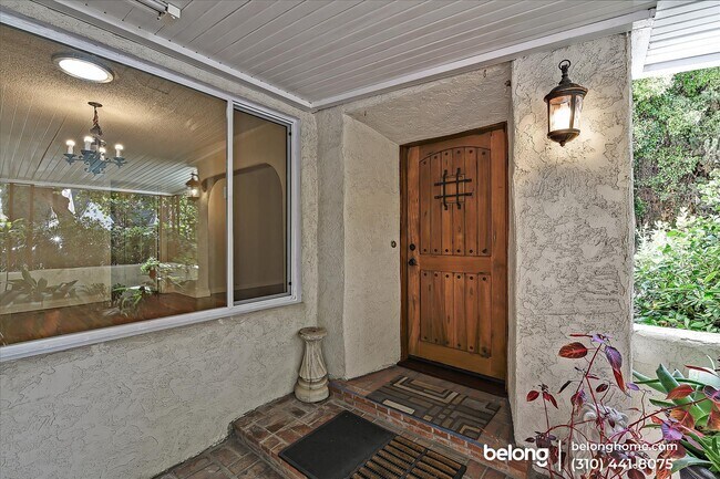 Foto del edificio - 8523 Alcott St