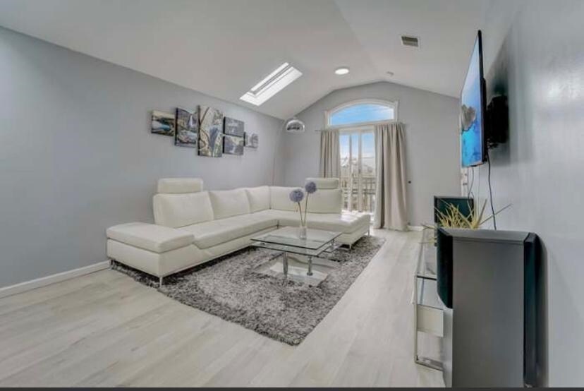 102 McAdoo Ave Unit 2