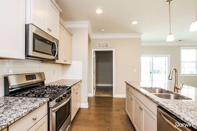 Foto del edificio - 7849 Fountaingrass Lane, Sherrills Ford, N...