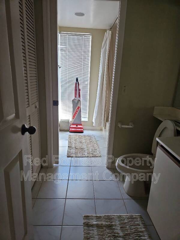 Foto del edificio - 14977 River Edge Ct
