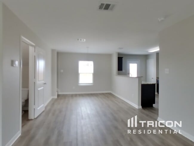 Foto del edificio - 500 Yearwood Ln
