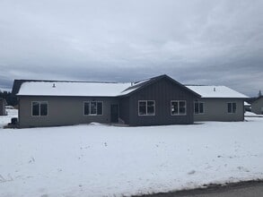 Building Photo - 1522 Trumble Creek Rd
